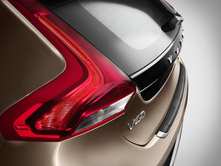  Volvo V40 Cross Country 2012 года  (фото 12 из 29)